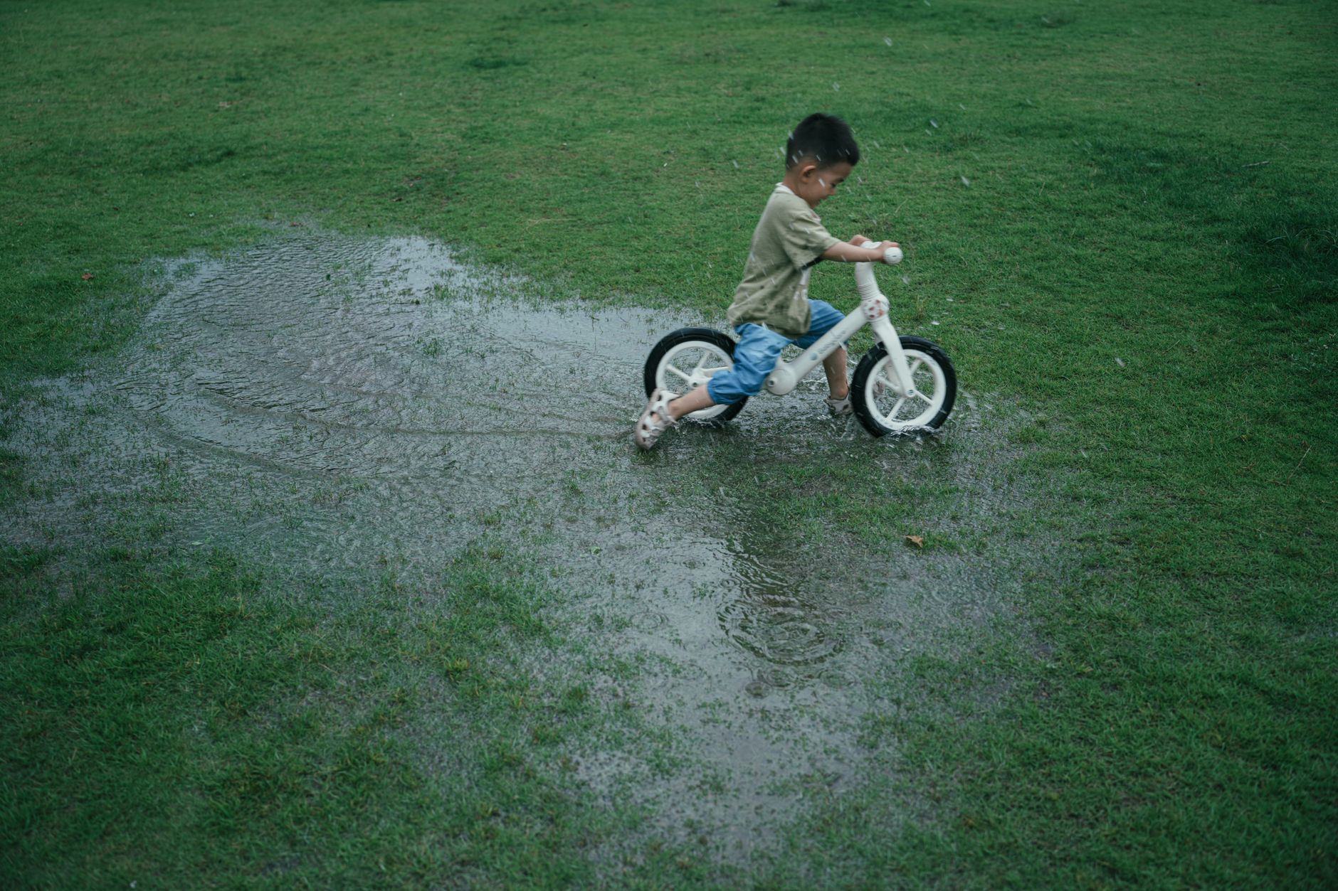 Best Rainy Day Indoor Activities for Kids Ages 2-5 - bulletjournals